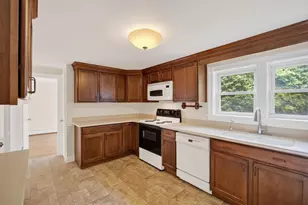 308 Union St, Leominster, MA 01453 - Photo 3