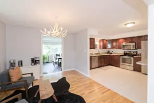 117 Longmeadow Ave, Worcester, MA 01606 - Photo 3