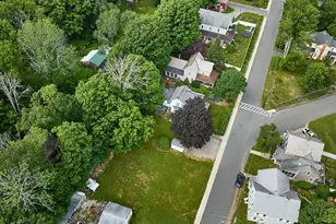 2 Pleasant St, Huntington, MA 01050 - Photo 29