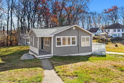16 Jeanne Darc St, Lowell, MA 01854 - Photo 27