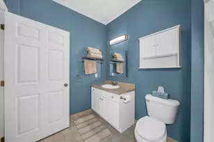 8 Walnut St, Peabody, MA 01960 - Photo 17