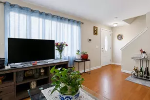 17 Bolton St, Worcester, MA 01604 - Photo 3