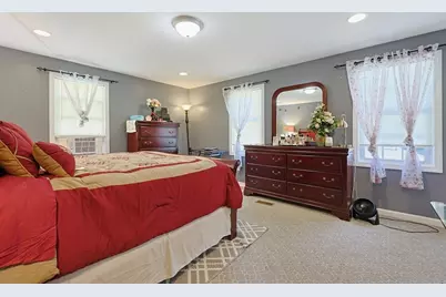 17 Bolton St, Worcester, MA 01604 - Photo 13