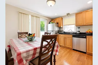 17 Bolton St, Worcester, MA 01604 - Photo 9