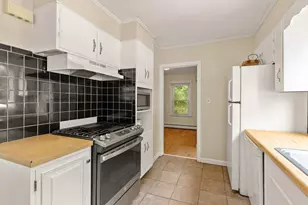 484 Groveland St, Haverhill, MA 01830 - Photo 17