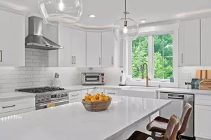 8 Colby Farm Ln, Newburyport, MA 01950 - Photo 11