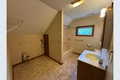 138 Bogle St #3, Fall River, MA 02723 - Photo 5