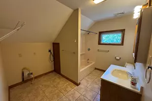 138 Bogle St, Fall River, MA 02723 - Photo 5
