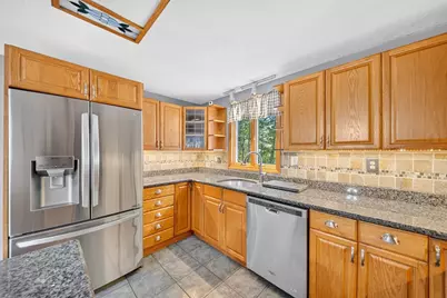 19 Greenleaf Street, Billerica, MA 01821 - Photo 9