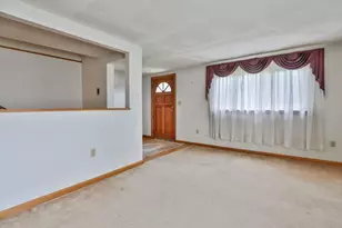 137 Central St, Saugus, MA 01906 - Photo 13