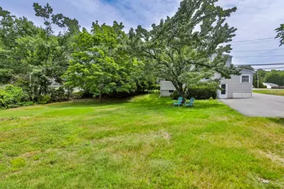 137 Central St, Saugus, MA 01906 - Photo 11