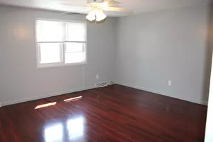 26 Yorktown Ct, Chicopee, MA 01020 - Photo 7