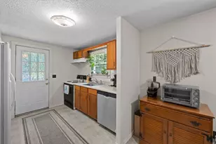 607-609 Flat Hill Rd, Lunenburg, MA 01462 - Photo 9