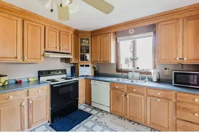 33 Terry Dr, Dartmouth, MA 02748 - Photo 5