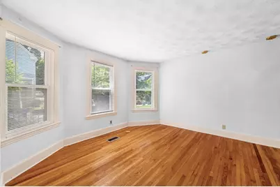 31 Orchard St, Medford, MA 02155 - Photo 7