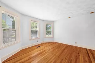 31 Orchard St, Medford, MA 02155 - Photo 7