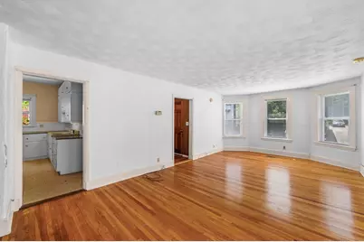 31 Orchard St, Medford, MA 02155 - Photo 11