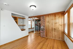 7 Derby St, Gloucester, MA 01930 - Photo 9