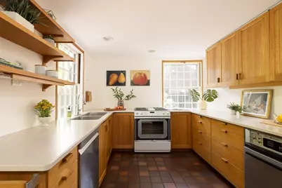 19 Gray Gardens East, Cambridge, MA 02138 - Photo 7