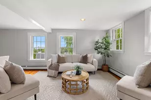 13 Linden St, Marblehead, MA 01945 - Photo 3