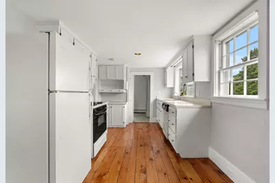 13 Linden St #3, Marblehead, MA 01945 - Photo 7