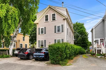 13 Linden St #3, Marblehead, MA 01945 - Photo 1