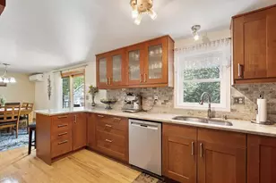 8 Pershing St, Worcester, MA 01606 - Photo 11