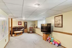 8 Pershing St, Worcester, MA 01606 - Photo 19