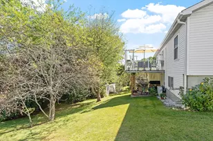8 Pershing St, Worcester, MA 01606 - Photo 25