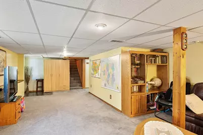 8 Pershing St, Worcester, MA 01606 - Photo 21