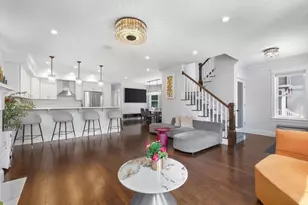 30 Port Norfolk St, Boston, MA 02122 - Photo 15