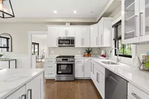 20 Plain St, Boston, MA 02122 - Photo 13
