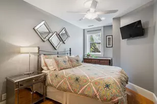 322 Beacon St, Boston, MA 02116 - Photo 11