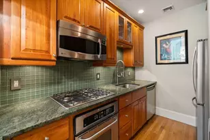 322 Beacon St, Boston, MA 02116 - Photo 7