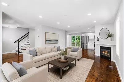 186 Tyngsboro Rd #6, Chelmsford, MA 01863 - Photo 3