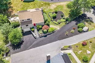 7 Sherborne Cir, Ashland, MA 01721 - Photo 3