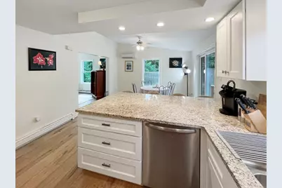 82 Pennsylvania Avenue, Oak Bluffs, MA 02557 - Photo 5