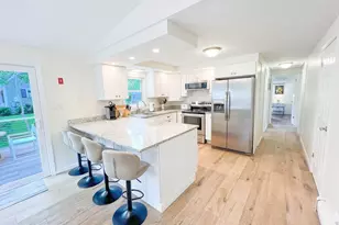 82 Pennsylvania Ave, Oak Bluffs, MA 02557 - Photo 3