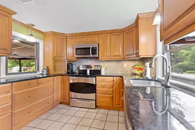 31 Harlan Dr, Brockton, MA 02301 - Photo 3