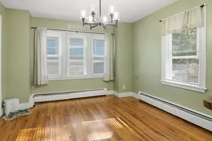 87 Lakevilla Ave, Springfield, MA 01109 - Photo 11