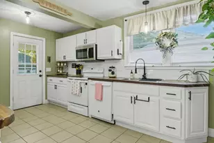 87 Lakevilla Ave, Springfield, MA 01109 - Photo 19