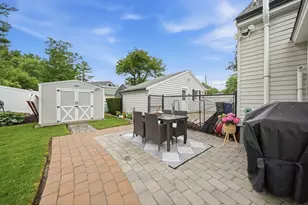 2 Chapman Ave, Wilmington, MA 01887 - Photo 35