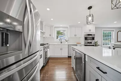 2 Chapman Ave, Wilmington, MA 01887 - Photo 5