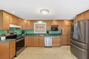 354 Highland St, Holden, MA 01520 - Photo 21