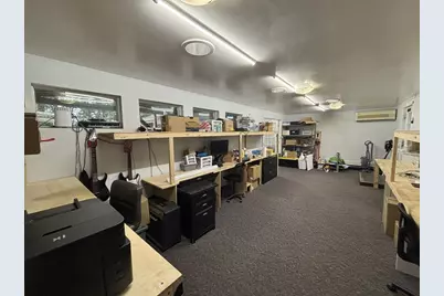 690 Taunton Ave, Seekonk, MA 02771 - Photo 3