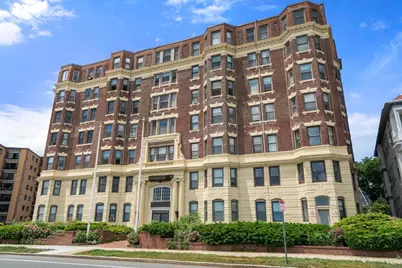 285 Lynn Shore Dr #402, Lynn, MA 01902 - Photo 3