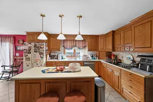 16 Hill St, Shrewsbury, MA 01545 - Photo 7