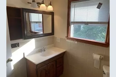 32 Harding Ave, Malden, MA 02148 - Photo 9