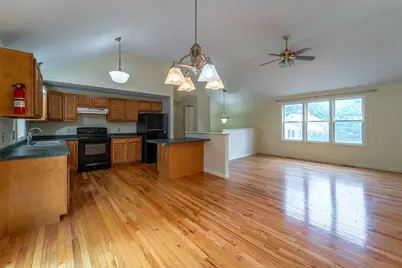 110 Glendale St, Worcester, MA 01602 - Photo 11