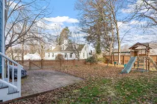 270 Poplar St, Boston, MA 02131 - Photo 37